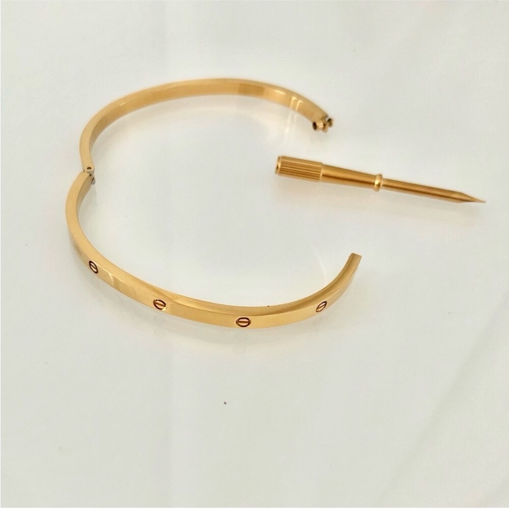 Gold Screw Small Model Bracelet - Picture 9 of 11